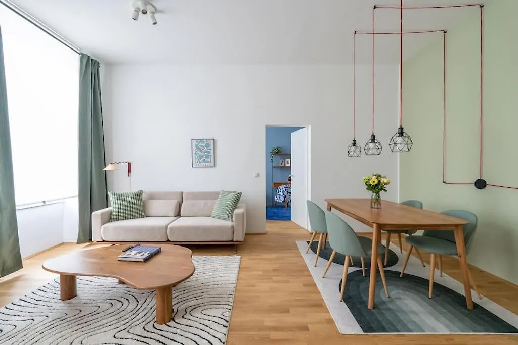 דירה וינה Vogue 2Br Suite, Near City Pulse By Hm
