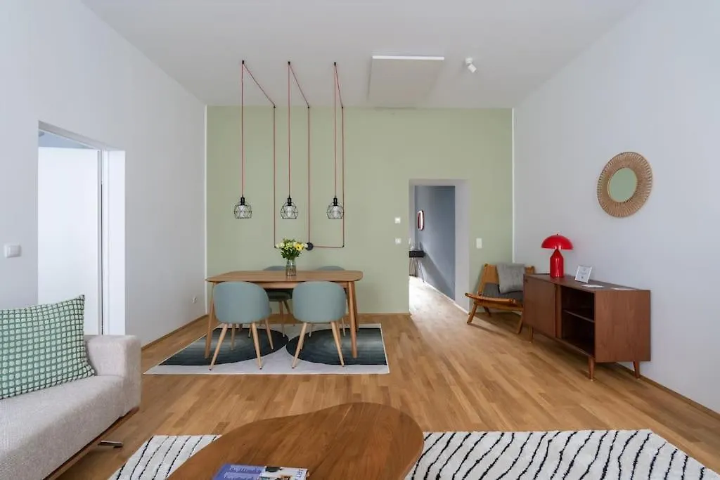 Vogue 2Br Suite, Near City Pulse By Hm Vienna 0*,